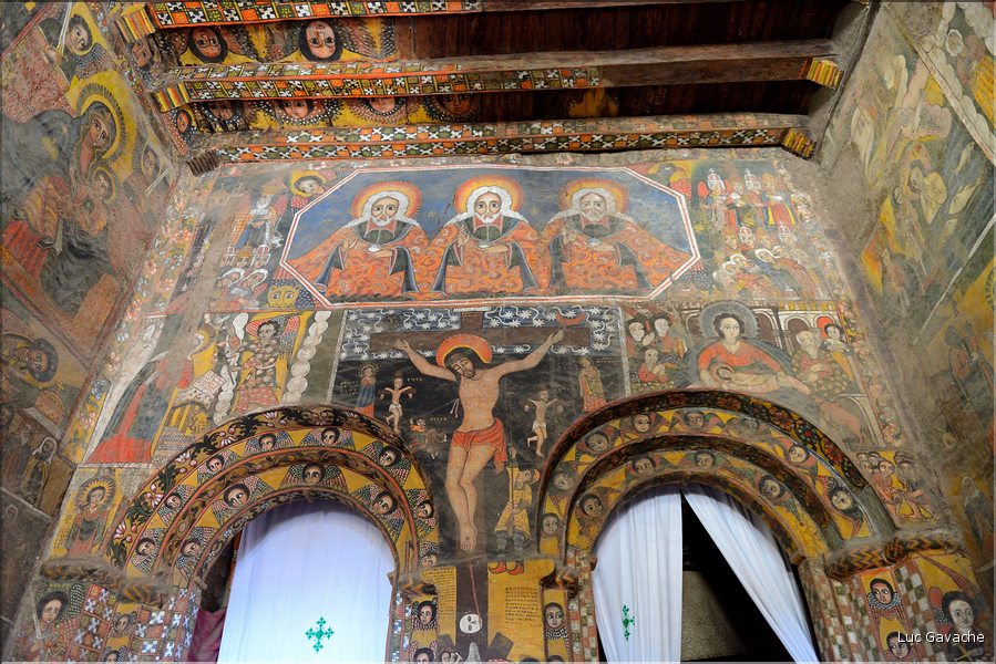 L'église Debré Berhan Sélassié fut édifiée dans sa première version à la fin du XVII ème siècle. (8)