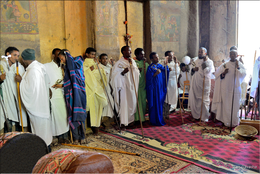 Les Éthiopiens sont de confession orthodoxe, alors que christianisme est arrivé au IV ème siècle dans le pays. (12)