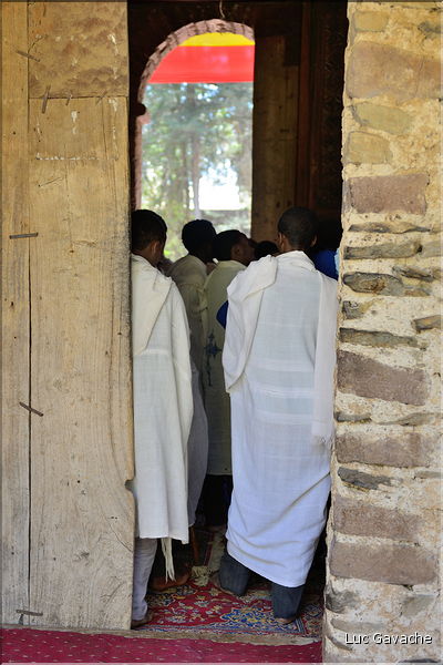 Les Éthiopiens sont de confession orthodoxe, alors que christianisme est arrivé au IV ème siècle dans le pays. (22)