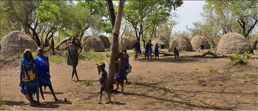 Les Mursi ne sont pas très nombreux puisqu'on en recense moins de 10.000 individus. (4)