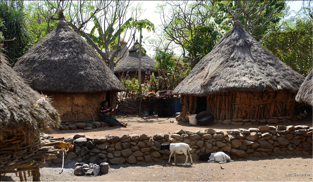 Le village de Gamolé est peuplé de l'ethnie Konso. (13)