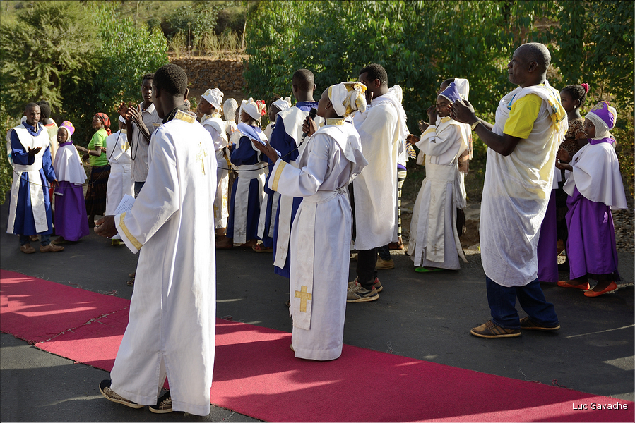 La fête orthodoxe du Timkat se déroule à la mi-janvier et commémore la naissance du Christ. (8)