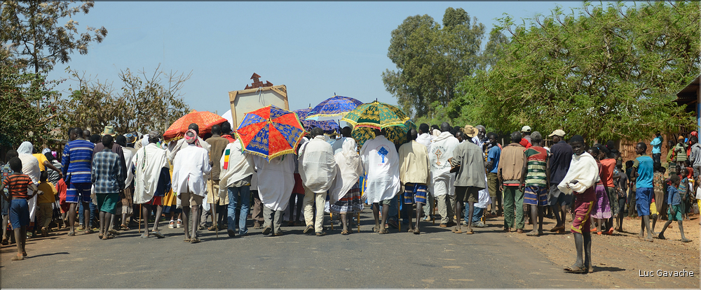 Retour des tabots dans les églises de Yabelo le lendemain du Timkat. (1)