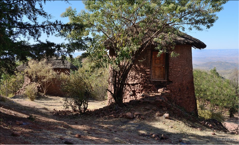 Maisons traditionnelles à Lalibela.  (2)