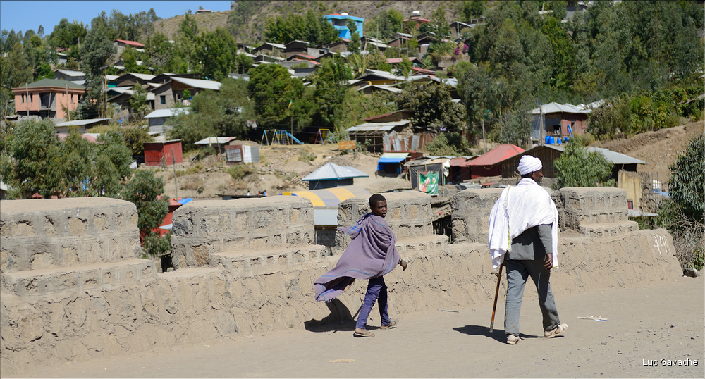 Dans les rues de Lalibela. (1)