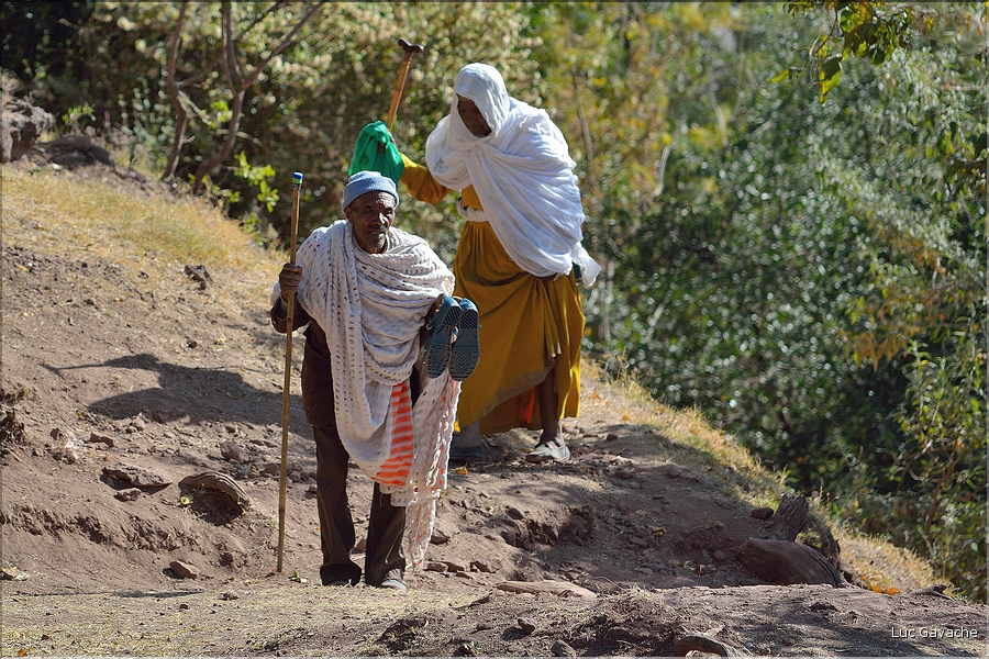 Lalibela est le plus important lieu saint de l'orthodoxie éthiopienne et attire de nombreux pèlerins.  (10)
