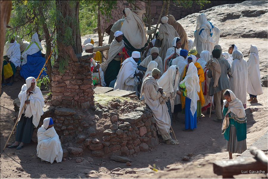Lalibela est le plus important lieu saint de l'orthodoxie éthiopienne et attire de nombreux pèlerins.  (12)