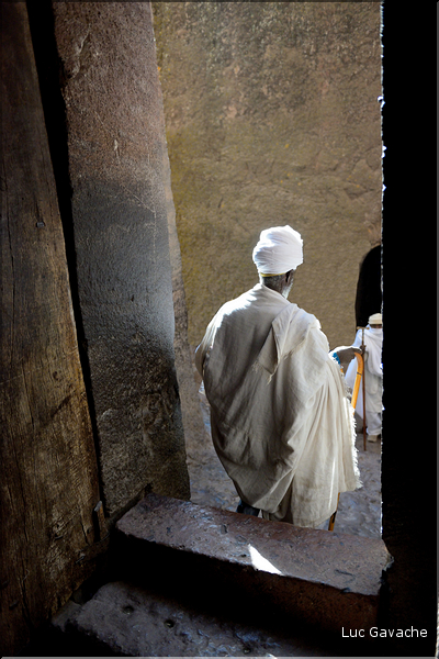Beta Medhane Alem -l'église du sauveur du monde- est la plus vaste de Lalibella. (16)