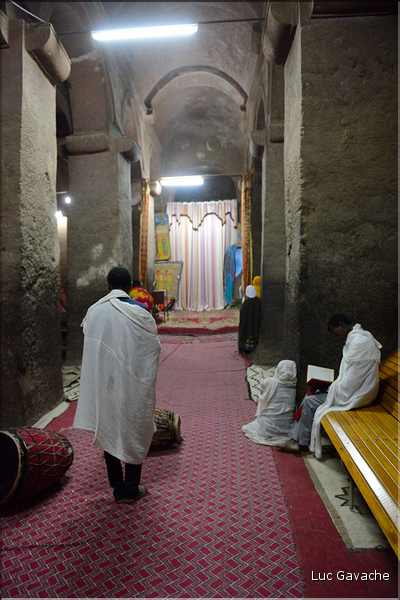 Beta Medhane Alem -l'église du sauveur du monde- est la plus vaste de Lalibella. (17)