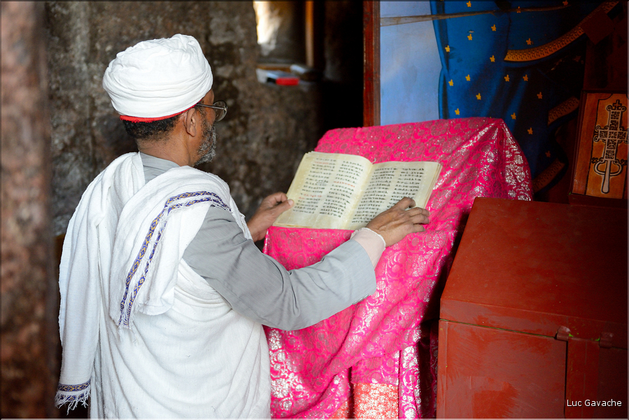 Ferveur à Beta Mariam. (21)