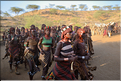 Les chants et les danses ont repris et la ferveur va monter crescendo. (36)