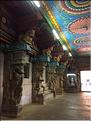 Le Temple de Sri Meenaski de Madurai est l'un des plus grands d'Inde. Il date du VIII ème siècle mais a été rebati au XIII et au XVII ème siècle. (7)