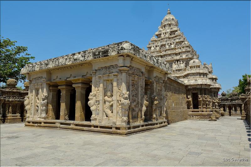 Le Temple de Kailashanatha de Kanchipuram date du VIII ème siècle. (1)