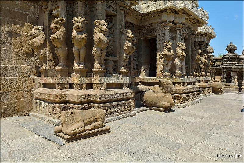 Le Temple de Kailashanatha de Kanchipuram date du VIII ème siècle. (8)