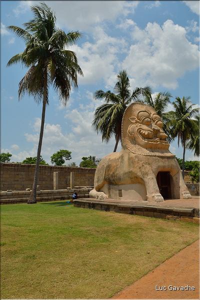 Le temple de Sri Pragadheswarar est dédié à Shiva et date du XI ème siècle. Village de Gangaikondacholapuram. (5)