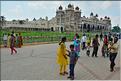 Mysore Palace témoigne de la grandeur des maharajas d'antan. Il est toujours en parti occupé par leur descendant. (9)