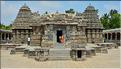 Le Temple de Somathpur entre Mysore et Bengalore date du XIII ème siècle et est dédié à Shiva. (2)