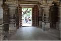 Le Temple de Somathpur entre Mysore et Bengalore date du XIII ème siècle et est dédié à Shiva. (4)