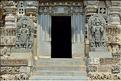 Le Temple de Somathpur entre Mysore et Bengalore date du XIII ème siècle et est dédié à Shiva. (7)