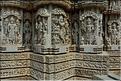 Le Temple de Somathpur entre Mysore et Bengalore date du XIII ème siècle et est dédié à Shiva. (9)