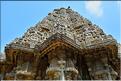 Le Temple de Somathpur entre Mysore et Bengalore date du XIII ème siècle et est dédié à Shiva. (10)