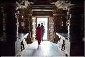 Visiteur dans le Temple de Somathpur entre Mysore et Bengalore. (2)