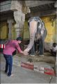 Bénédiction des pèlerins se rendant au temple de Ganesh au Rock Fort de Trichy. (2)