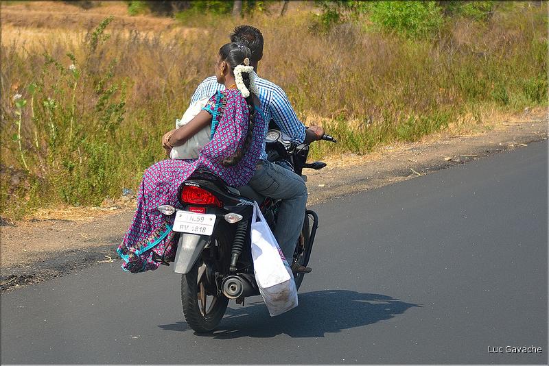 Sur la route entre Thanjavur et Madurai. (16)