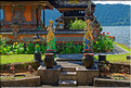 Le magnifique temple hindouiste Ulun Danu Bratan est dédié à la déesse du lac du même nom. (17)