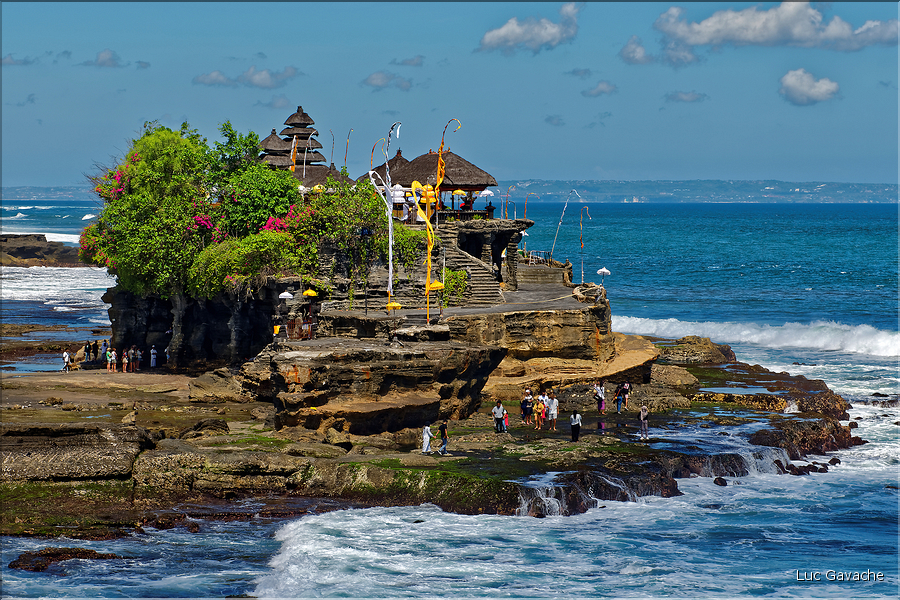 9 Tanah Lot fait partie des sept temples hindous les plus importants de l'île de Bali. (1)