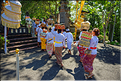 10 La région de Tanah Lot possède plusieurs temples qui attirent de nombreux pèlerins, notamment pendant la fête de Galungan. (6)