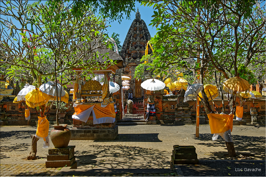 11 Le temple de Pura Taman Pule magnifiquement décoré pour la fête de Galungan. (3)