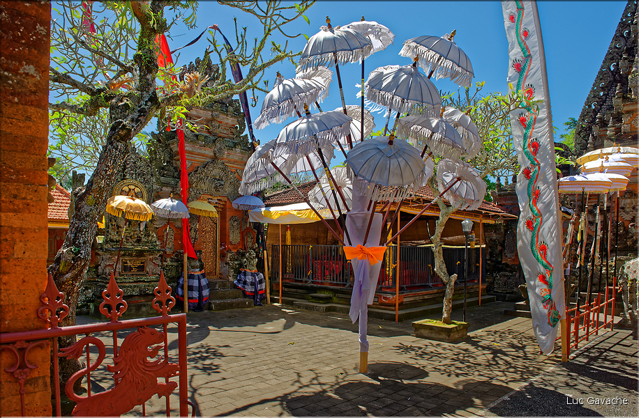 11 Le temple de Pura Taman Pule magnifiquement décoré pour la fête de Galungan. (7)