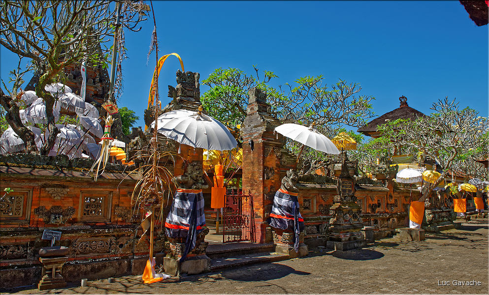 11 Le temple de Pura Taman Pule magnifiquement décoré pour la fête de Galungan. (8)