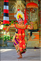 17 Danse traditionnelle balinaise pendant le spectacle du Barong. (2)