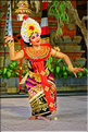 17 Danse traditionnelle balinaise pendant le spectacle du Barong. (14)