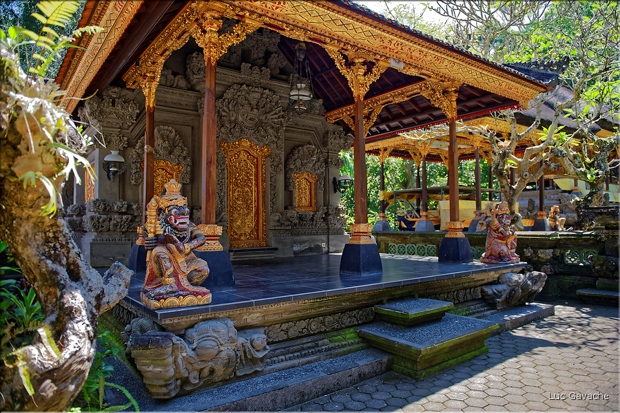 Le magnifique temple hindou de Gunung Lebah daterait de l'an 800. (16)