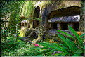 Le temple hindoue de Gunung Kawi se trouve au fond d'une vallée luxuriante. (17)