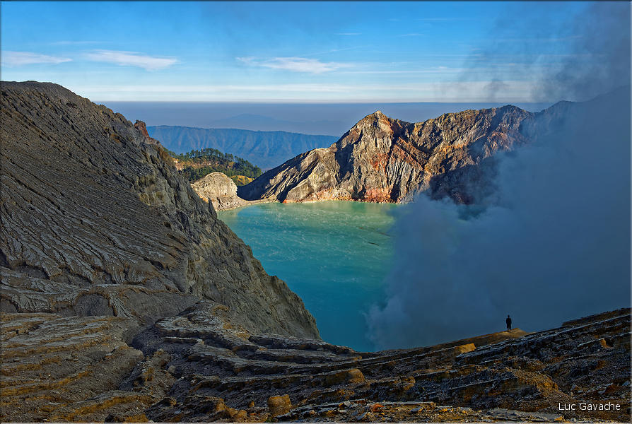 Le magnifique lac turquoise du volcan Kawah Ijen. (3)