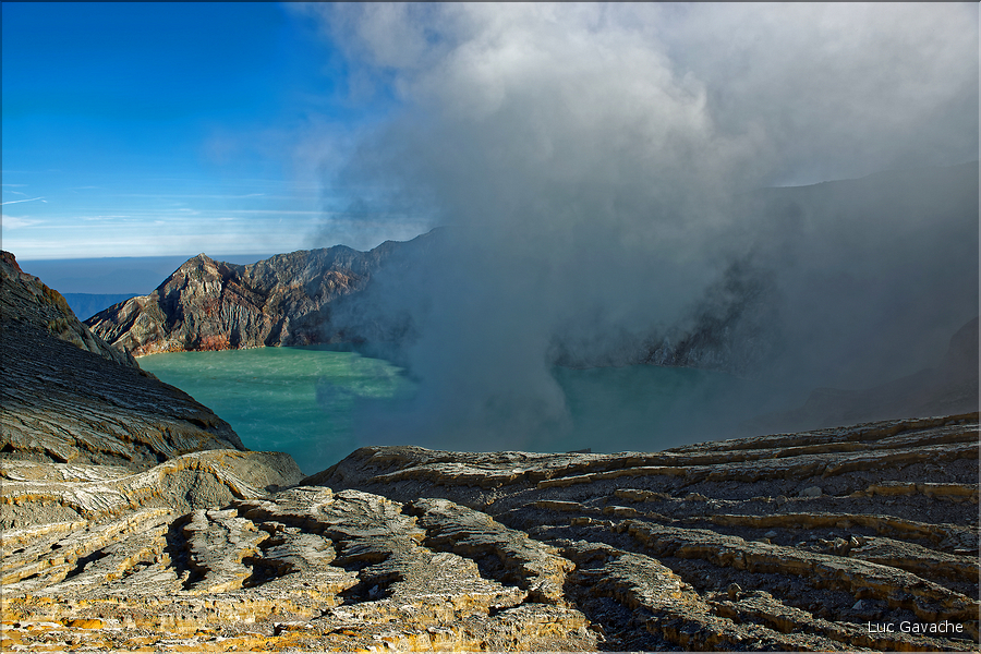 Le magnifique lac turquoise du volcan Kawah Ijen. (5)