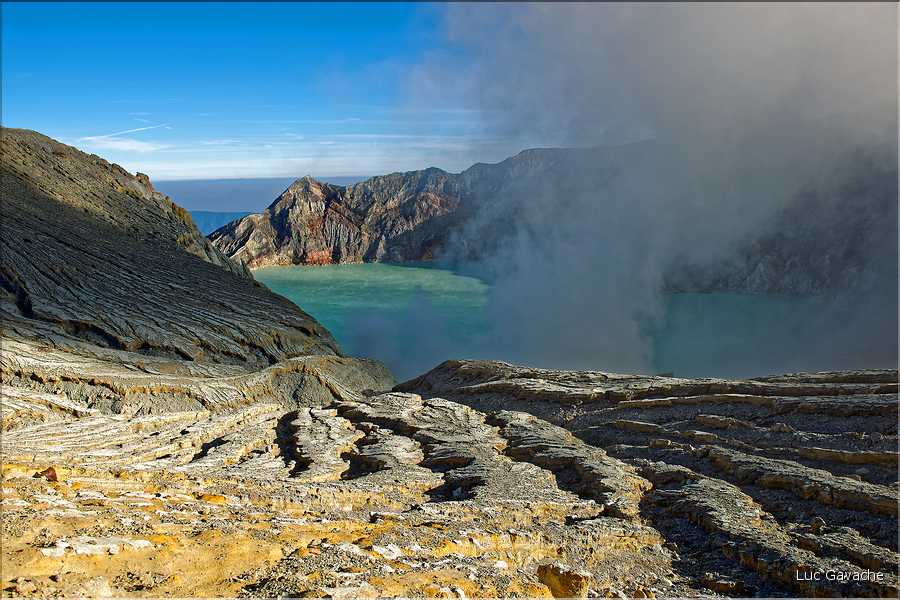 Le magnifique lac turquoise du volcan Kawah Ijen. (6)