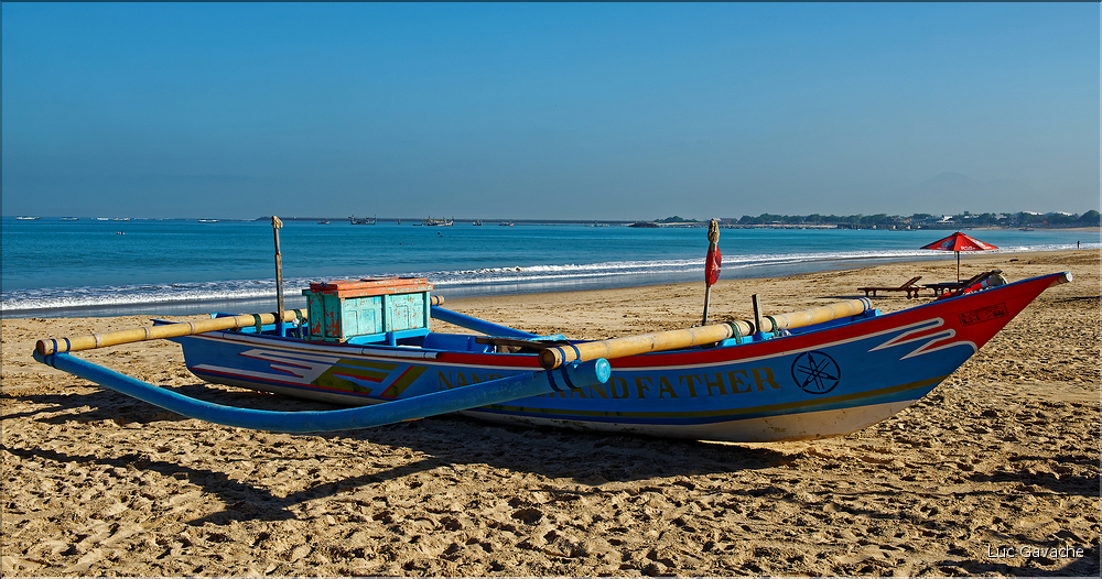 Les typiques et magnifiques bateaux de pêche balinais de Jimbaran. (4)