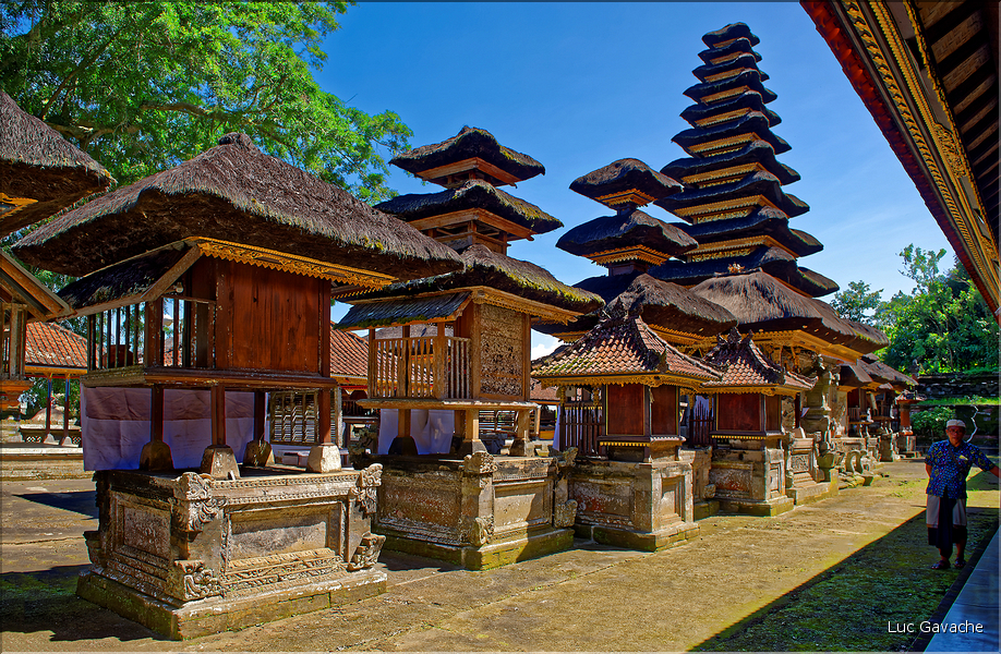 Pura Kehen fut fondé au XIIIe siècle, il était le temple principal du royaume de Bangli, un des 9 royaumes de Bali de l'époque. (11)