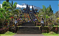 Le temple de Besakih, qui est implanté sur les pentes du volcan Agung, est le plus grand et le plus sacré de Bali. (2)