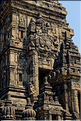 Prambanan, qui fut édifié entre 835 et 856, détient les restes du roi Mataram Balittung du royaume de Mataram qui régnait sur le centre de Java. (3)