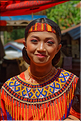 Les jeunes de la famille ont revêtu la tenue traditionnelle Toraja. (9)