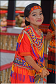 Les jeunes de la famille ont revêtu la tenue traditionnelle Toraja. (15)