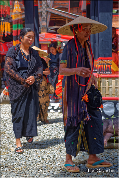 Autres tenues traditionnelles Toraja. (5)