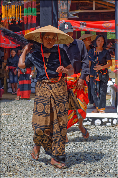 Autres tenues traditionnelles Toraja. (6)