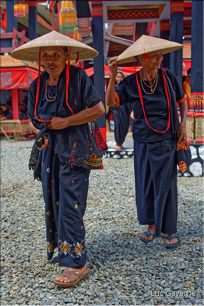 Autres tenues traditionnelles Toraja. (12)